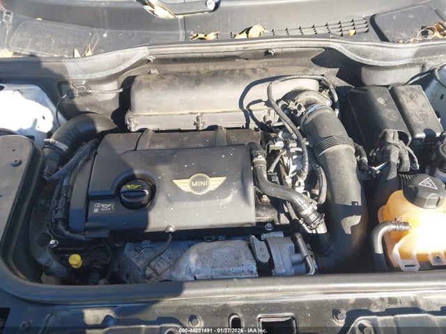 2016 MINI COUNTRYMAN WMWZC5C58GWU03876 Photo 9