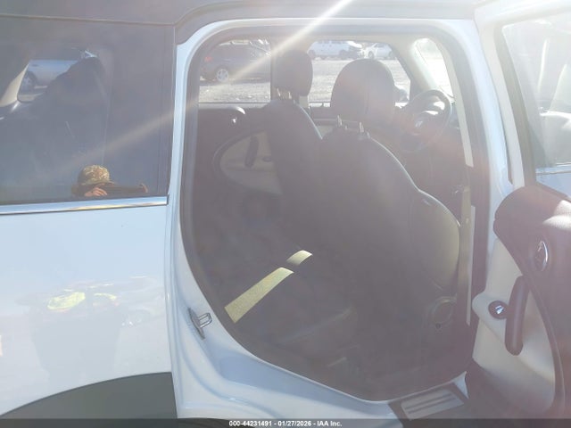 2016 MINI COUNTRYMAN WMWZC5C58GWU03876 Photo 7
