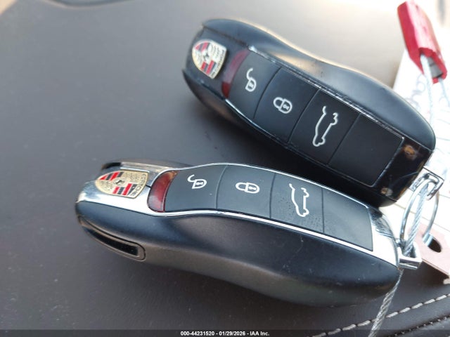 2017 PORSCHE CAYENNE E-HYBRID WP1AE2A28HLA70646 Photo 10