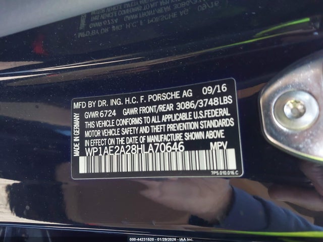 2017 PORSCHE CAYENNE E-HYBRID WP1AE2A28HLA70646 Photo 8