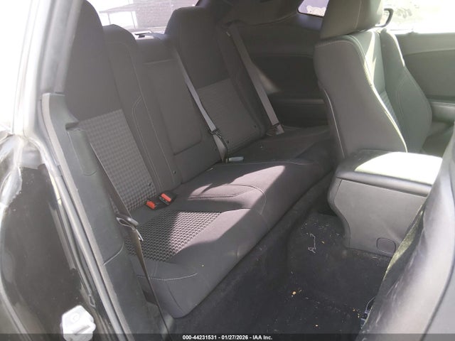2C3CDZAGXKH638034 Dodge Challenger Sxt