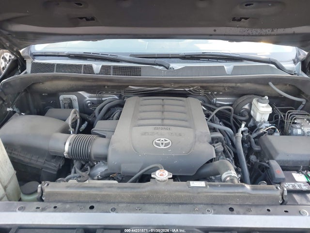 5TFDY5F16JX730222 Toyota Tundra Sr5 5.7l V8