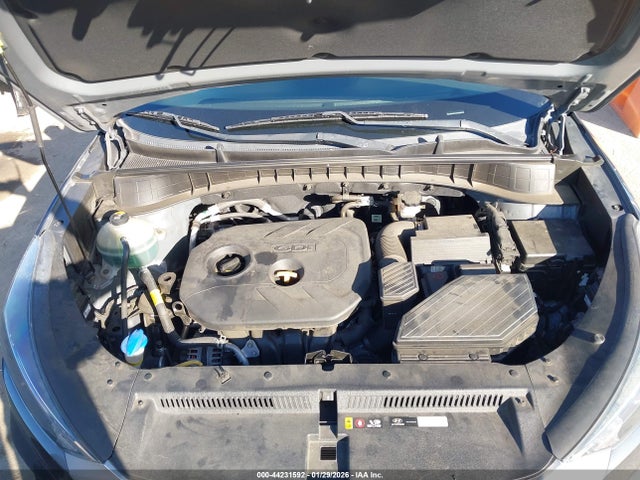 KM8J2CA46KU882509 Hyundai TUCSON SE