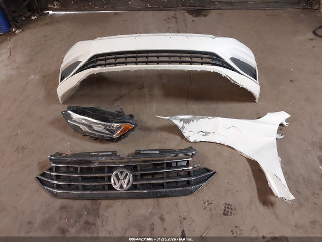 2019 Volkswagen Jetta 1.4t R-line/1.4t S/1.4t Se მანქანა იყიდება აუქციონზე, vin: 3VWC57BU0KM065905, აუქციონის ნომერი: 44231605