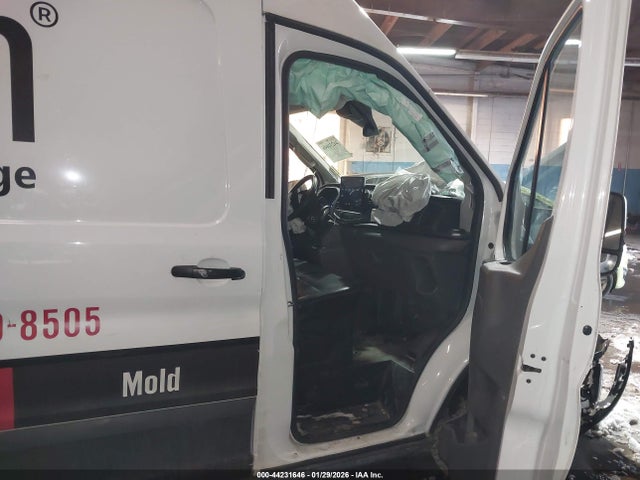 Продаж на аукціоні авто 2022 Ford Transit-250 Cargo Van, vin: 1FTBR3X86NKA68973, номер лоту: 44231646