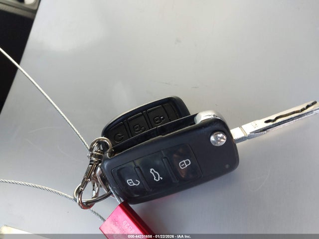 Aukcja sprzedaży 2017 Volkswagen Jetta 1.4t S, vin: 3VW2B7AJ3HM310037, numer aukcji: 44231658