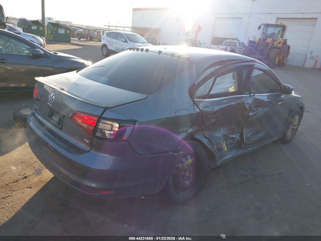 Aukcja sprzedaży 2017 Volkswagen Jetta 1.4t S, vin: 3VW2B7AJ3HM310037, numer aukcji: 44231658