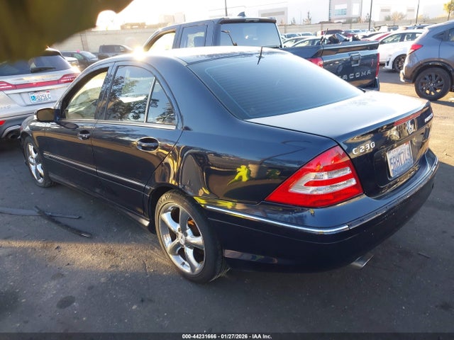 Продаж на аукціоні авто 2005 Mercedes-benz C 230 Kompressor Sport, vin: WDBRF40JX5F652987, номер лоту: 44231666
