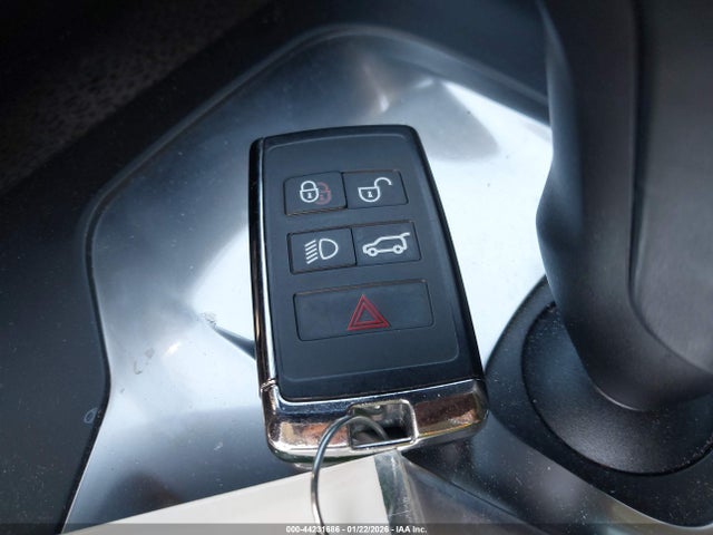 2018 JAGUAR E-PACE SADFP2FX4J1Z14371 Photo 10