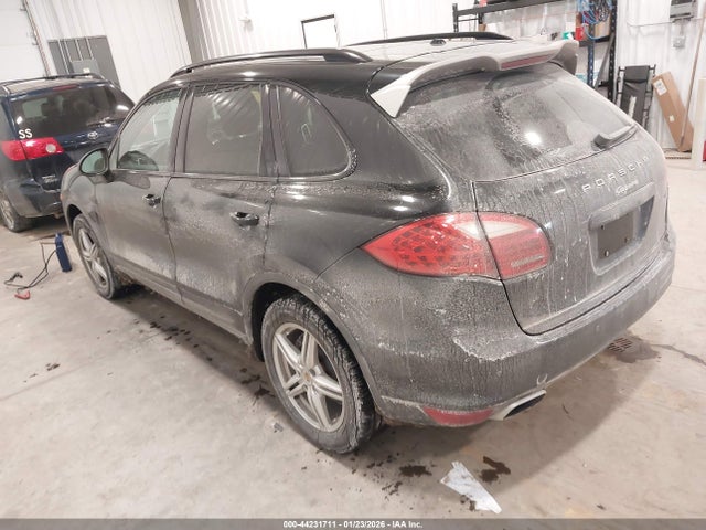 2014 PORSCHE CAYENNE WP1AA2A21ELA09937 Photo 2