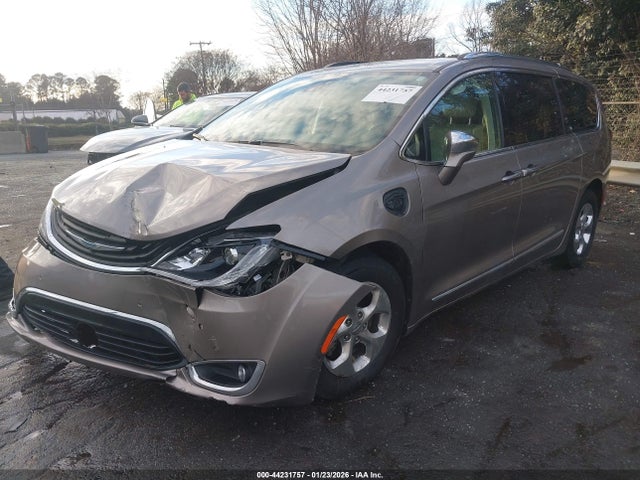 Aukcja sprzedaży 2018 Chrysler Pacifica Hybrid Limited, vin: 2C4RC1N73JR213140, numer aukcji: 44231757