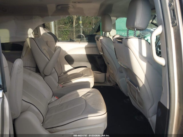 Aukcja sprzedaży 2018 Chrysler Pacifica Hybrid Limited, vin: 2C4RC1N73JR213140, numer aukcji: 44231757