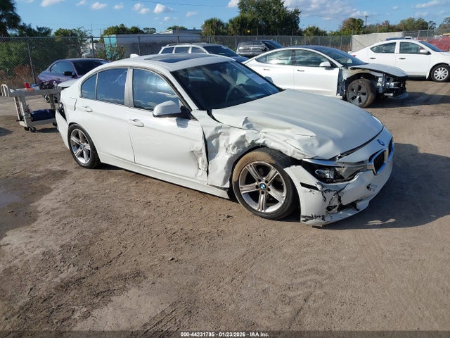Aukcja sprzedaży 2014 Bmw 328i, vin: WBA3C1C59EK107042, numer aukcji: 44231795