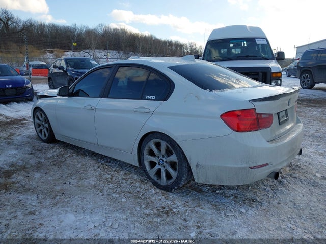 2012 BMW 335I WBA3A9C58CF269982 Photo 2