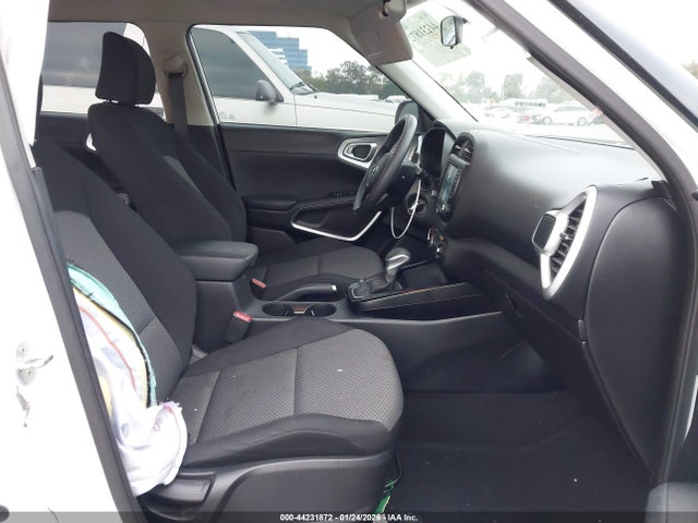 KNDJ23AU1L7707461 KIA SOUL LX