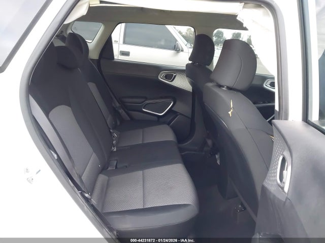 KNDJ23AU1L7707461 KIA SOUL LX