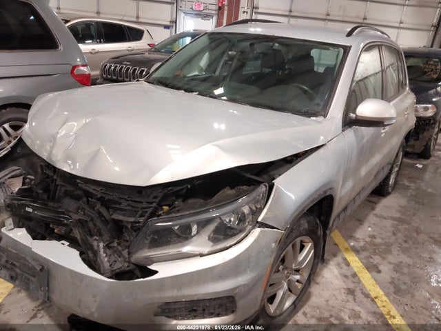 Продаж на аукціоні авто 2015 Volkswagen Tiguan S, vin: WVGBV7AX2FW525156, номер лоту: 44231878