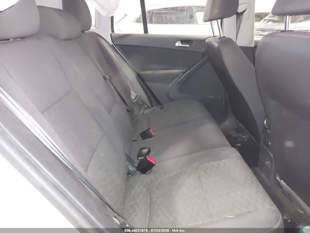 Продаж на аукціоні авто 2015 Volkswagen Tiguan S, vin: WVGBV7AX2FW525156, номер лоту: 44231878