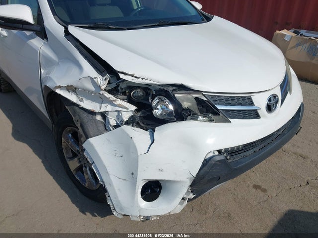Toyota Rav4 Xle 2015 JTMWFREV4FJ041980 Image 6