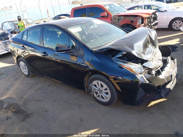Toyota Prius Two 2016 JTDKBRFU0G3010196 головне зображення