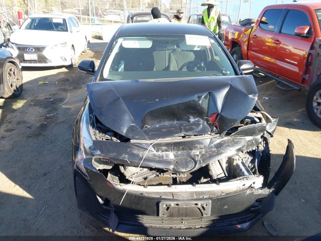 Toyota Prius Two 2016 JTDKBRFU0G3010196 Image 12