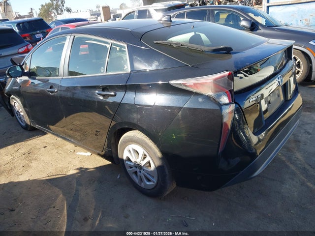 Toyota Prius Two 2016 JTDKBRFU0G3010196 Image 3