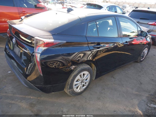 Toyota Prius Two 2016 JTDKBRFU0G3010196 Image 4
