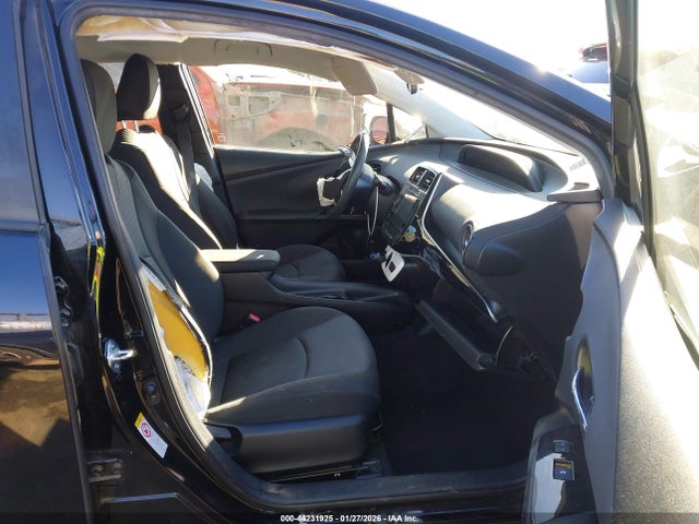 Toyota Prius Two 2016 JTDKBRFU0G3010196 Image 5
