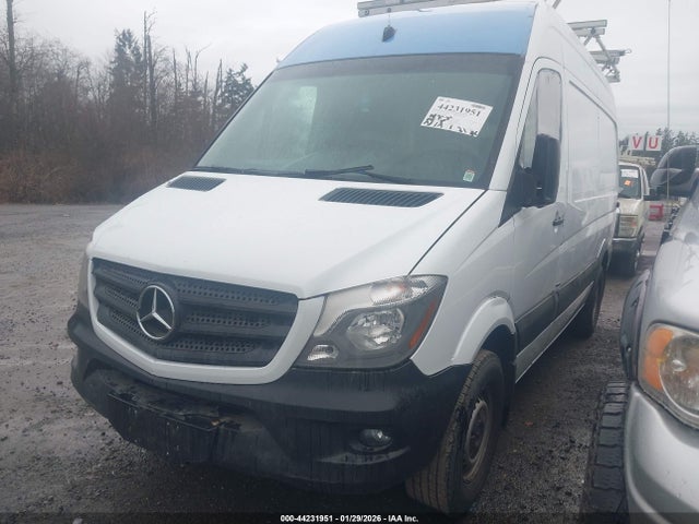 Mercedes-Benz Sprinter 2500 Normal Roof 2016 WD3PE7DD7GP224092 Image 2