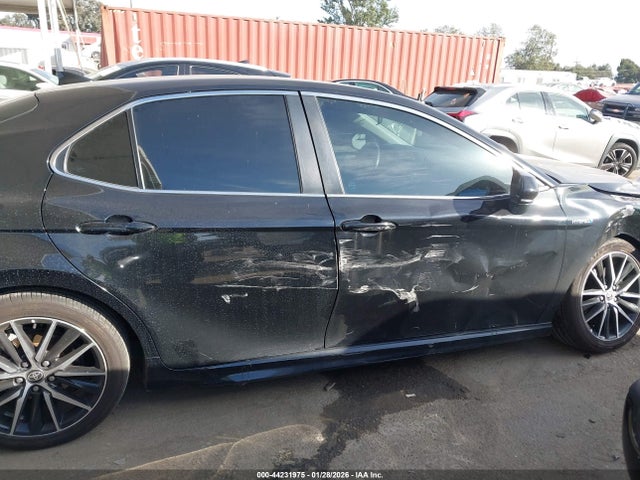 4T1G31AK8MU027002 Toyota Camry Se Hybrid