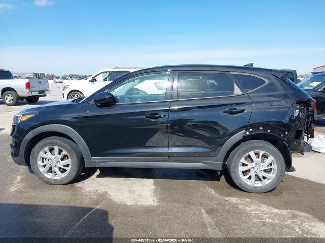 KM8J23A44MU400638 Hyundai TUCSON SE