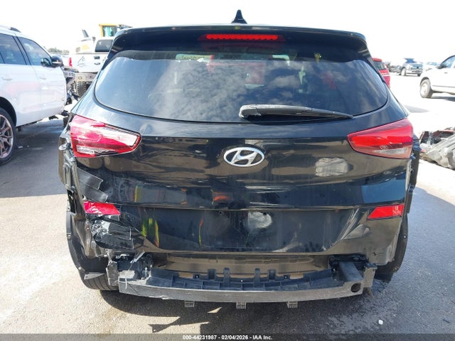 KM8J23A44MU400638 Hyundai TUCSON SE