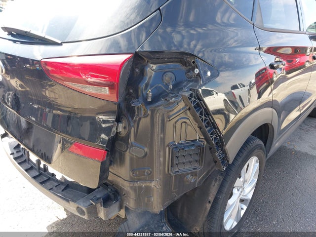 KM8J23A44MU400638 Hyundai TUCSON SE
