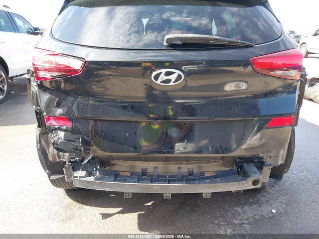 KM8J23A44MU400638 Hyundai TUCSON SE