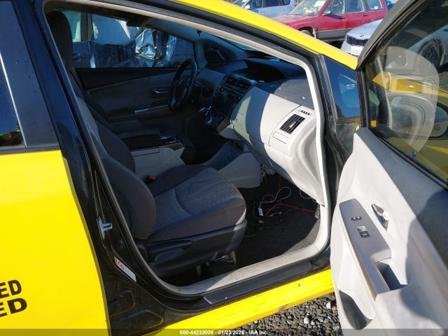 JTDZN3EU3HJ059099 Toyota Prius V Two