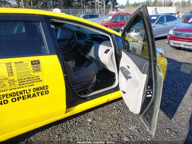 JTDZN3EU3HJ059099 Toyota Prius V Two