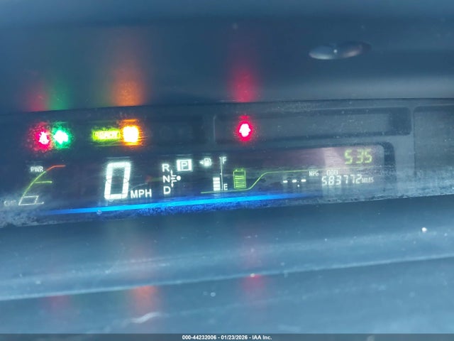 JTDZN3EU3HJ059099 Toyota Prius V Two
