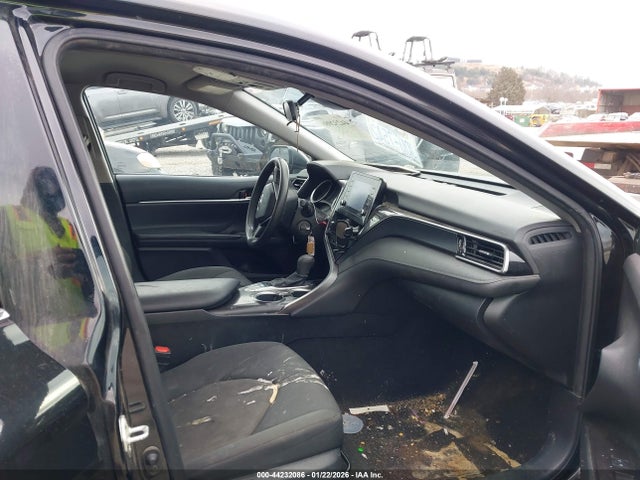 Toyota CAMRY LE 2022 4T1C11AK2NU691270 Image 5