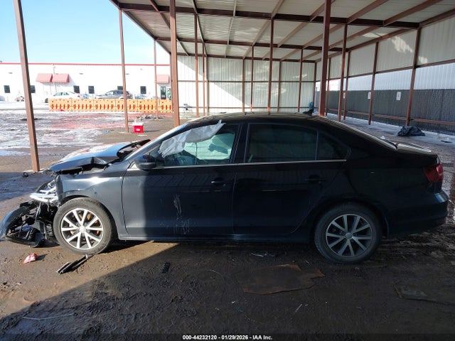 44232120 :رقم المزاد ، 3VWDB7AJ7HM411400 vin ، 2017 Volkswagen Jetta 1.4t Se مزاد بيع