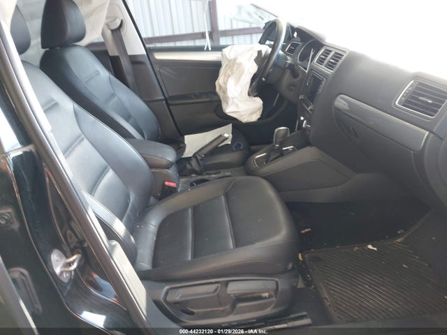 2017 VOLKSWAGEN JETTA 3VWDB7AJ7HM411400 Photo 4