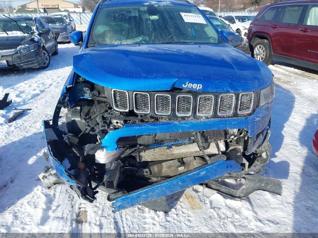 2020 Jeep Compass Latitude Fwd მანქანა იყიდება აუქციონზე, vin: 3C4NJCBB0LT253166, აუქციონის ნომერი: 44232129