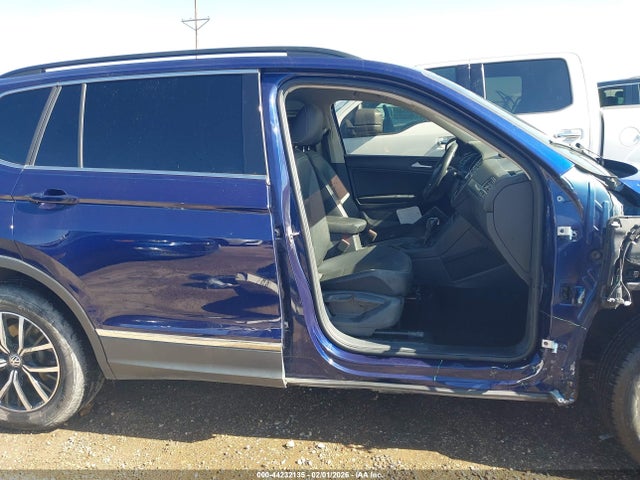 44232135 :رقم المزاد ، 3VV3B7AX5MM099673 vin ، 2021 Volkswagen Tiguan 2.0t Se/2.0t Se R-line Black/2.0t Sel مزاد بيع