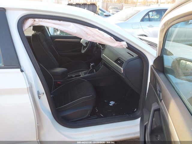 44232138 :رقم المزاد ، 3VWBM7BUXRM036999 vin ، 2024 Volkswagen Jetta 1.5t Sport مزاد بيع