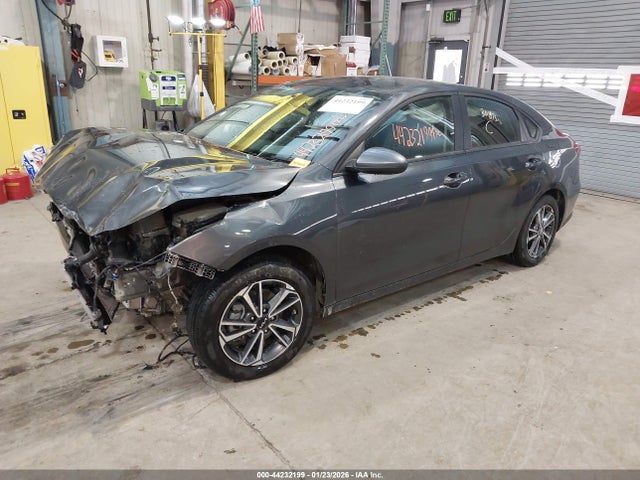 KIA Forte Lxs 2024 3KPF24AD0RE761211 Image 2