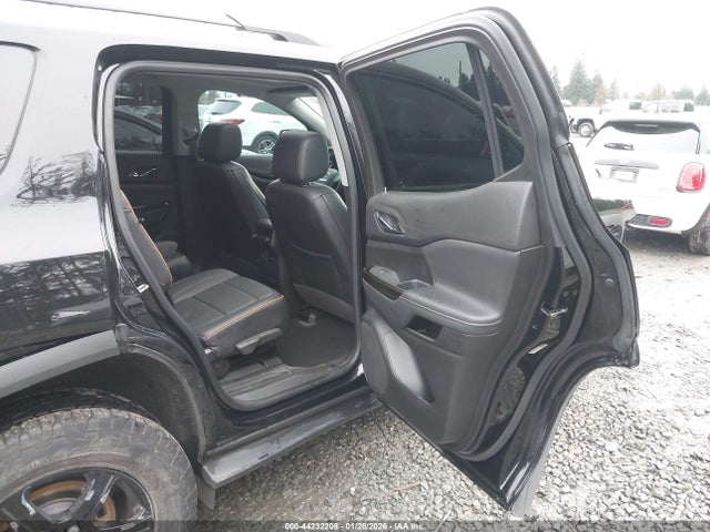 1GKKNLLS8NZ105370 GMC Acadia Awd At4