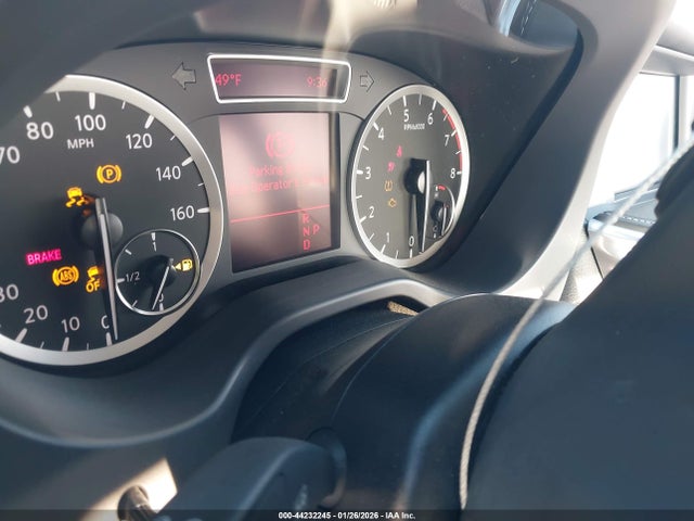 SJKCH5CP9HA018186 Infiniti Qx30 Luxury