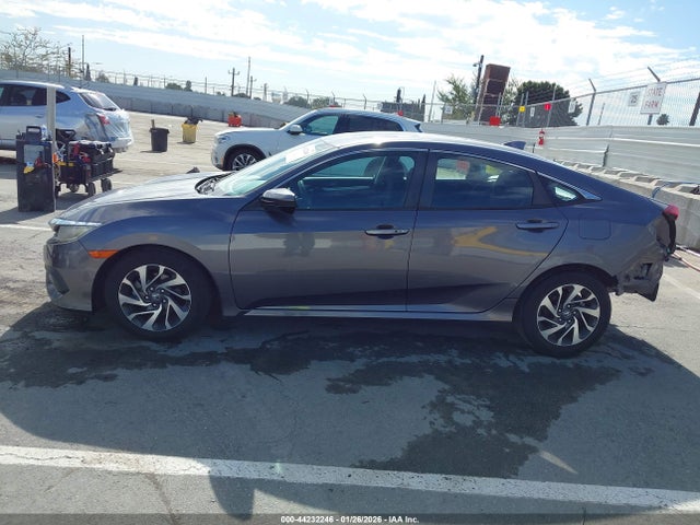 Honda CIVIC EX 2017 2HGFC2F74HH558850 Image 15