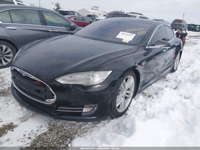 Продаж на аукціоні авто 2013 Tesla Model S Performance, vin: 5YJSA1DP2DFP15811, номер лоту: 44232257