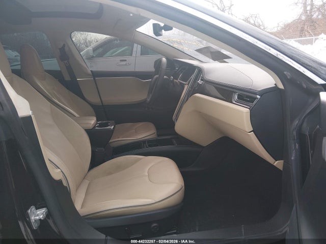 Продаж на аукціоні авто 2013 Tesla Model S Performance, vin: 5YJSA1DP2DFP15811, номер лоту: 44232257