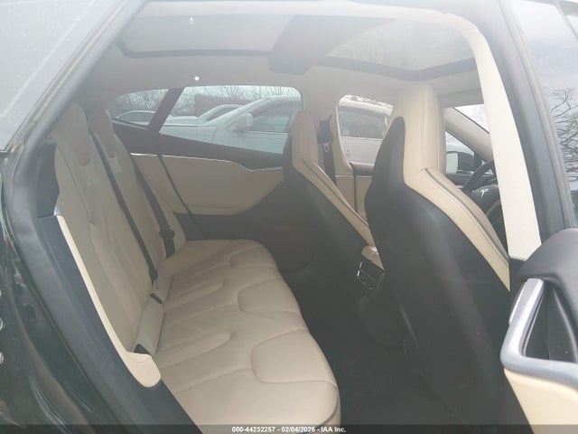 Продаж на аукціоні авто 2013 Tesla Model S Performance, vin: 5YJSA1DP2DFP15811, номер лоту: 44232257